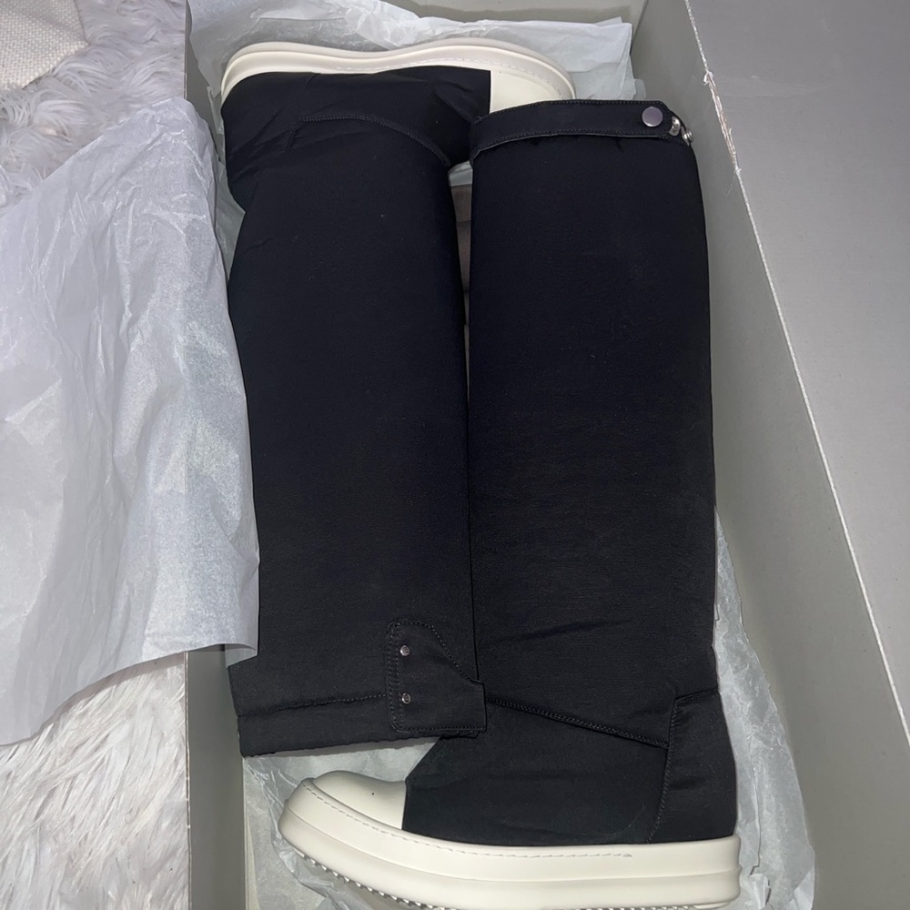 sold out online therefore selling for original price,the boots were too small